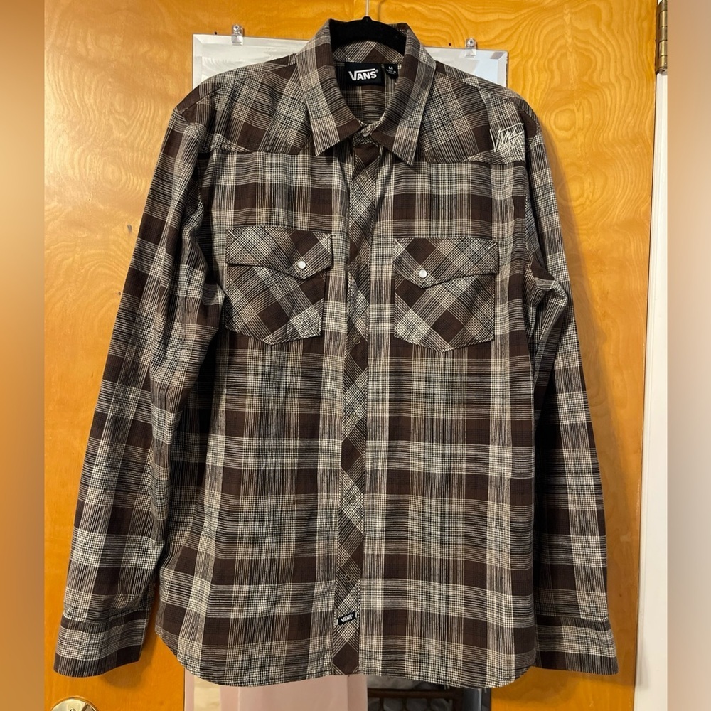 VANS..BROWN..PLAID..WESTERN..COTT
ON..PEARL SNAP..SHIRT..MEN Size M